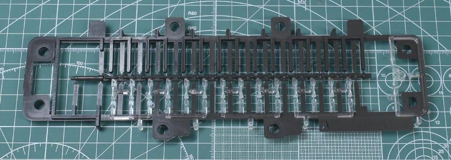 HG GQ 1/144 붉은 건담 박스 / 런너 / 조립 설명서_15.jpg