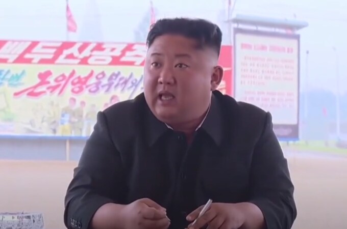 ???: "뭣이, 북한 구축함이 침몰했다고?"_5.png