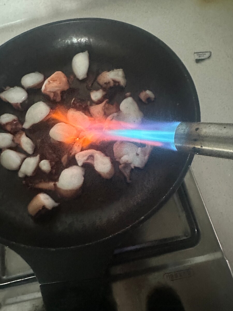 주말의 아빠 코스요리-짜장라면과 가문어 구이_8.png