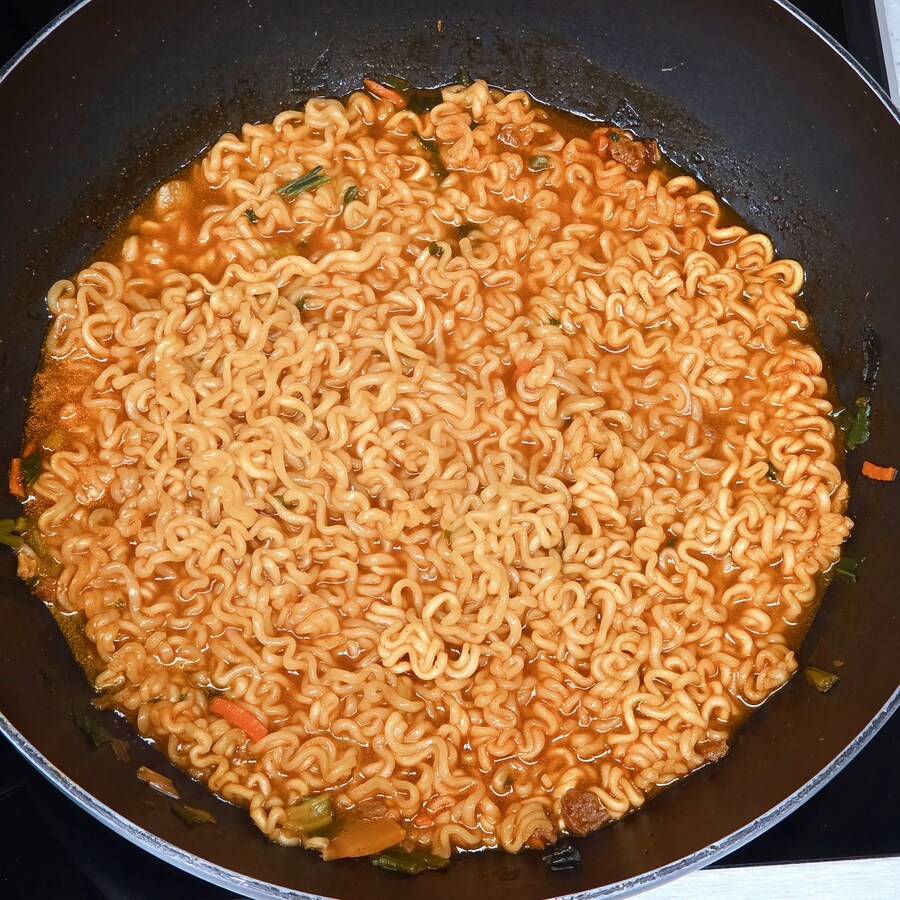 진라면 약간매운맛_5.jpg