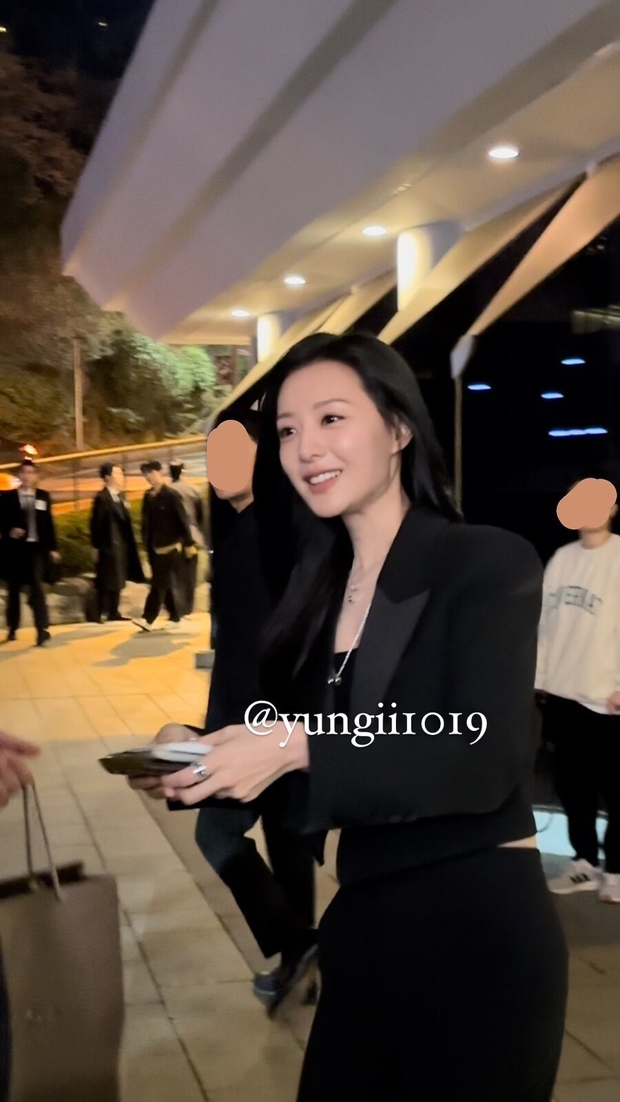 수지 성유리외 여자 연예인들 평상복 실물 분위기 느낌 체감하기_41.jpg