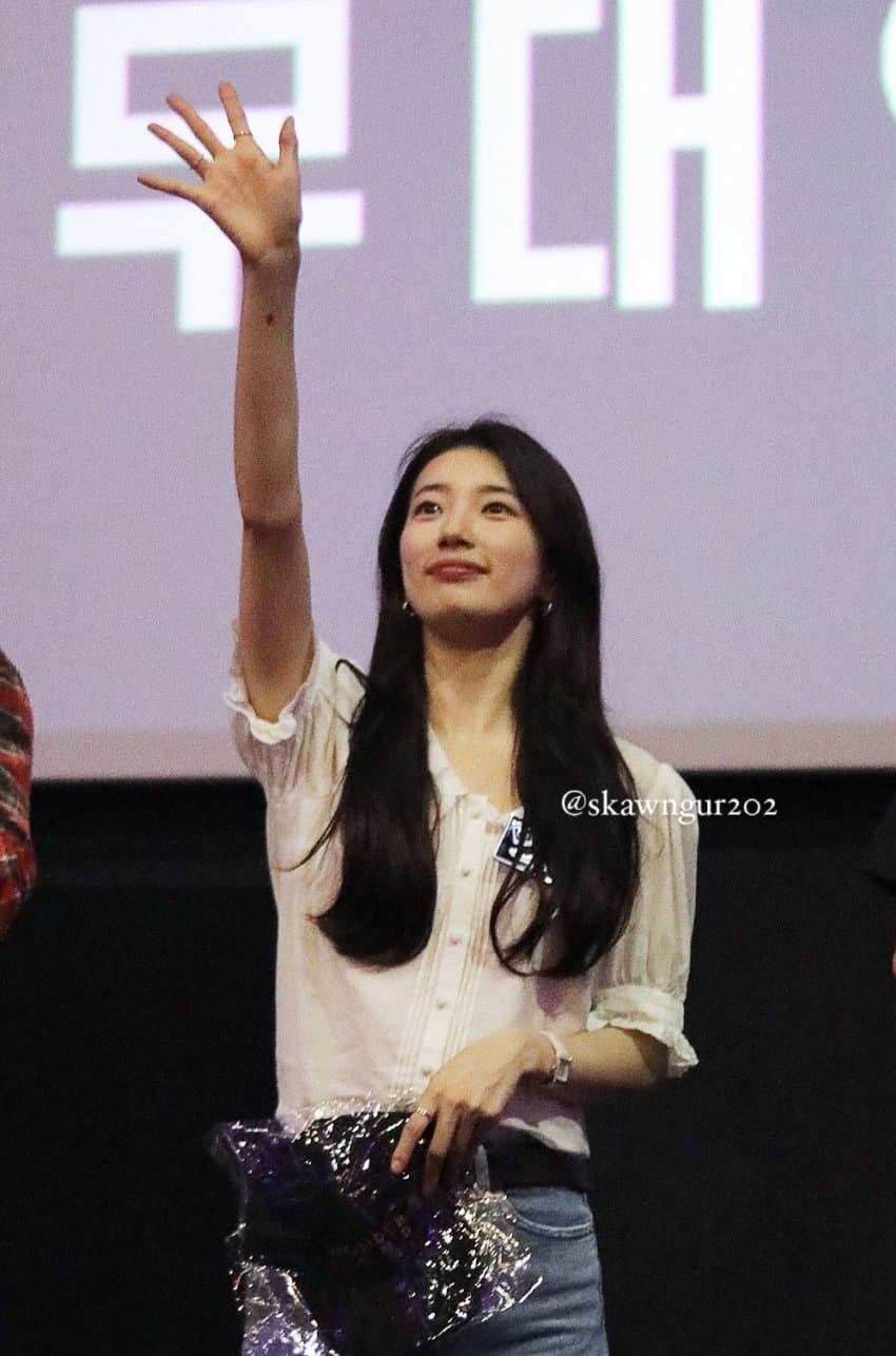 수지 성유리외 여자 연예인들 평상복 실물 분위기 느낌 체감하기_10.jpg