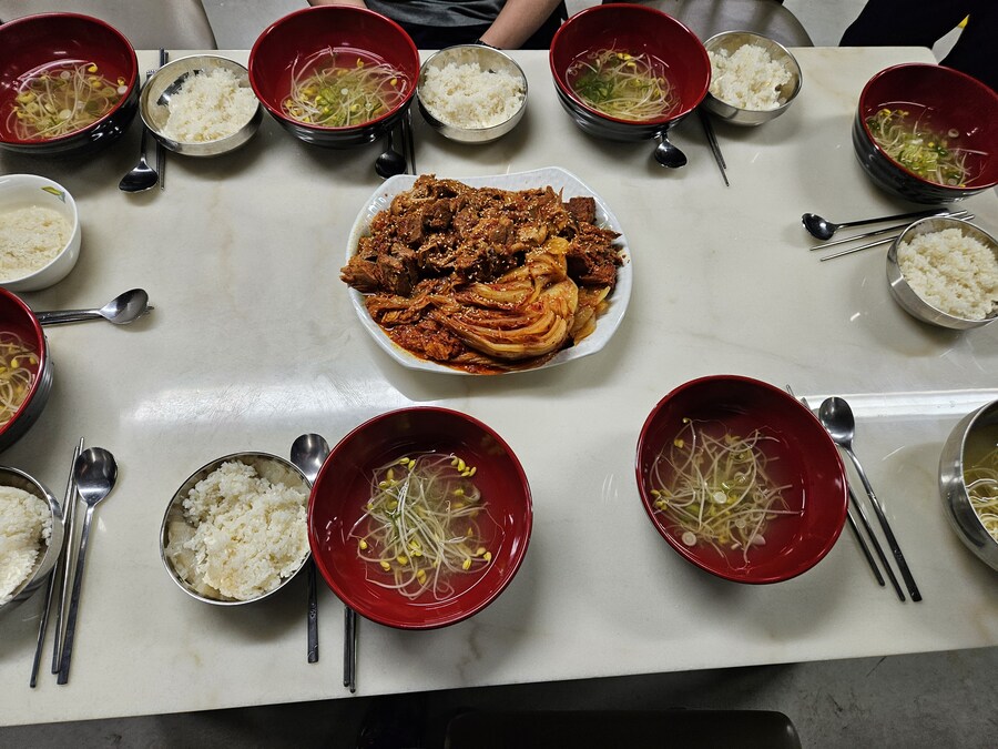 직장에서 3천원으로 해먹는 점심 김치찜_6.jpg