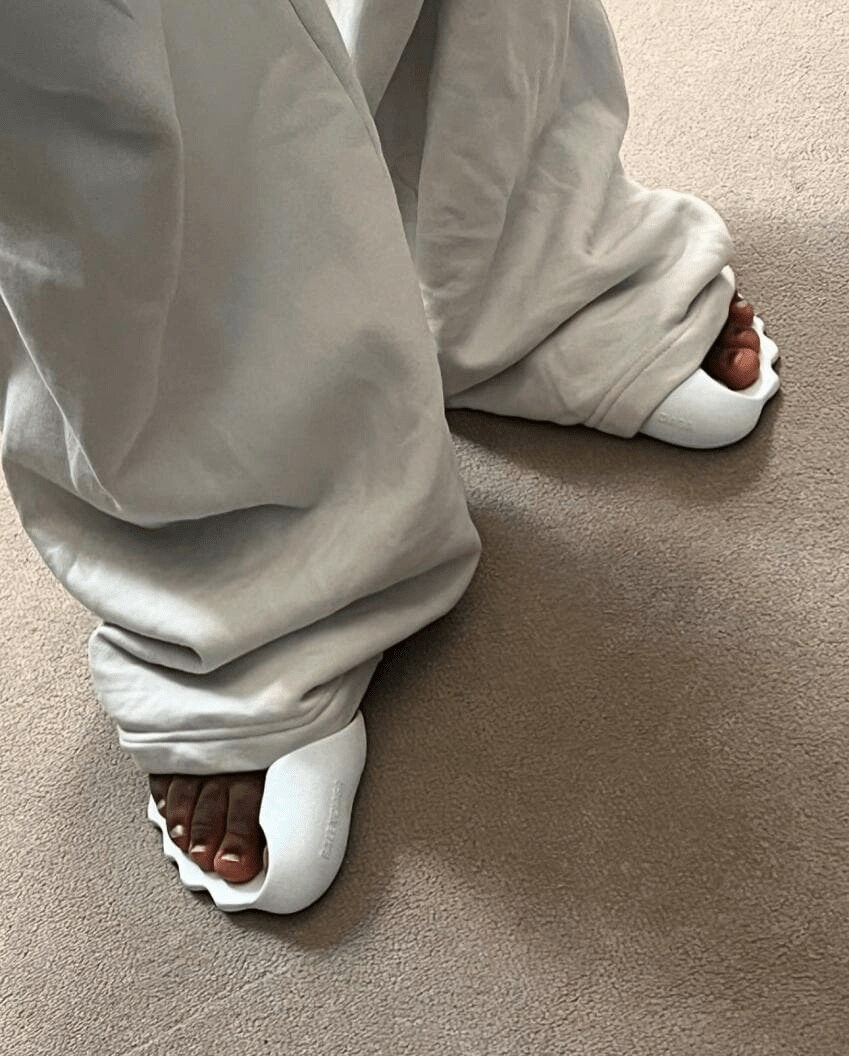 65만원짜리 발렌시아가 신상 신발.jpg_6.png