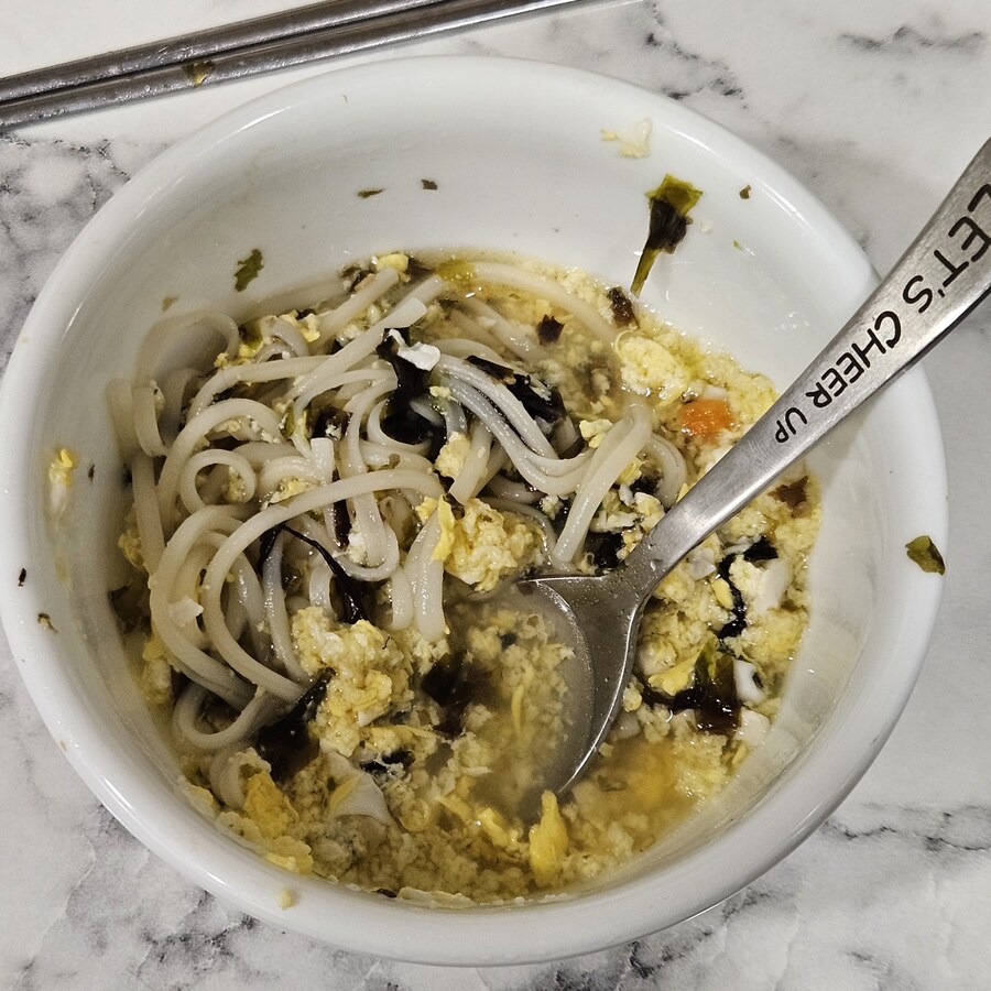 아기 국수 먹여봄_4.jpg