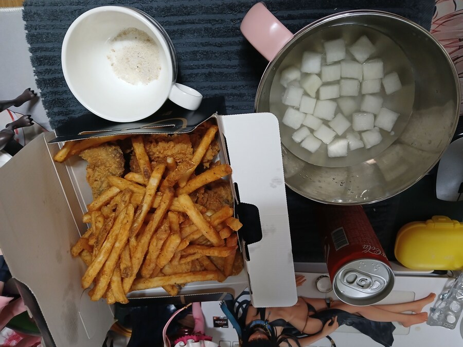 거룩하신 치느님의 이름으로..._1.jpg