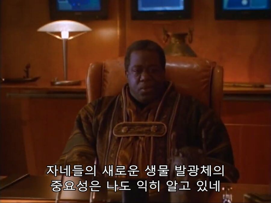 건담) 후기 우주세기 스토리'만' 알아보기_16.jpg