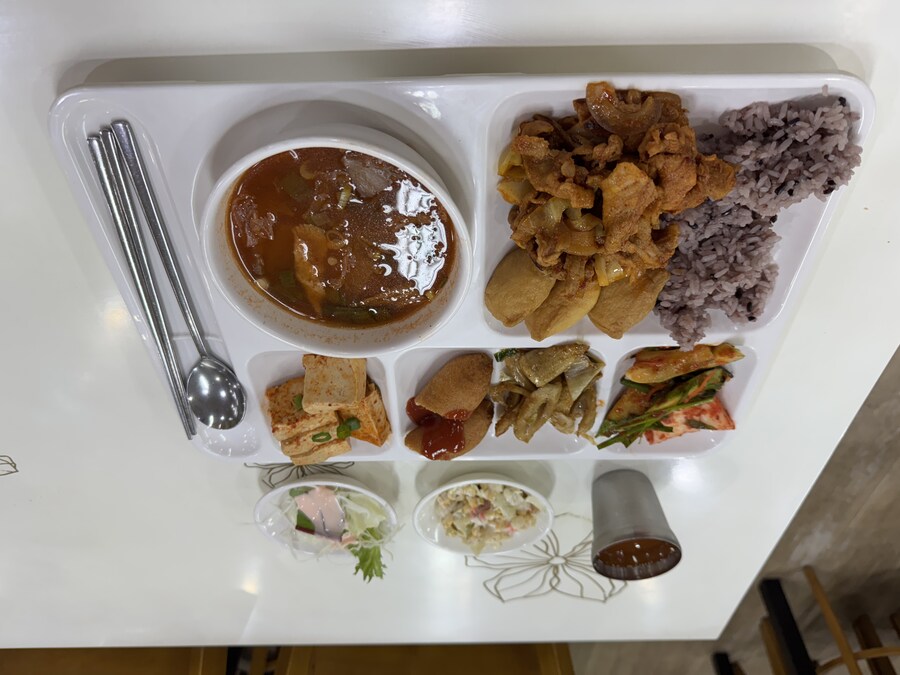 (스압) 구디 구내식당 7500원짜리 식사들_1.jpg