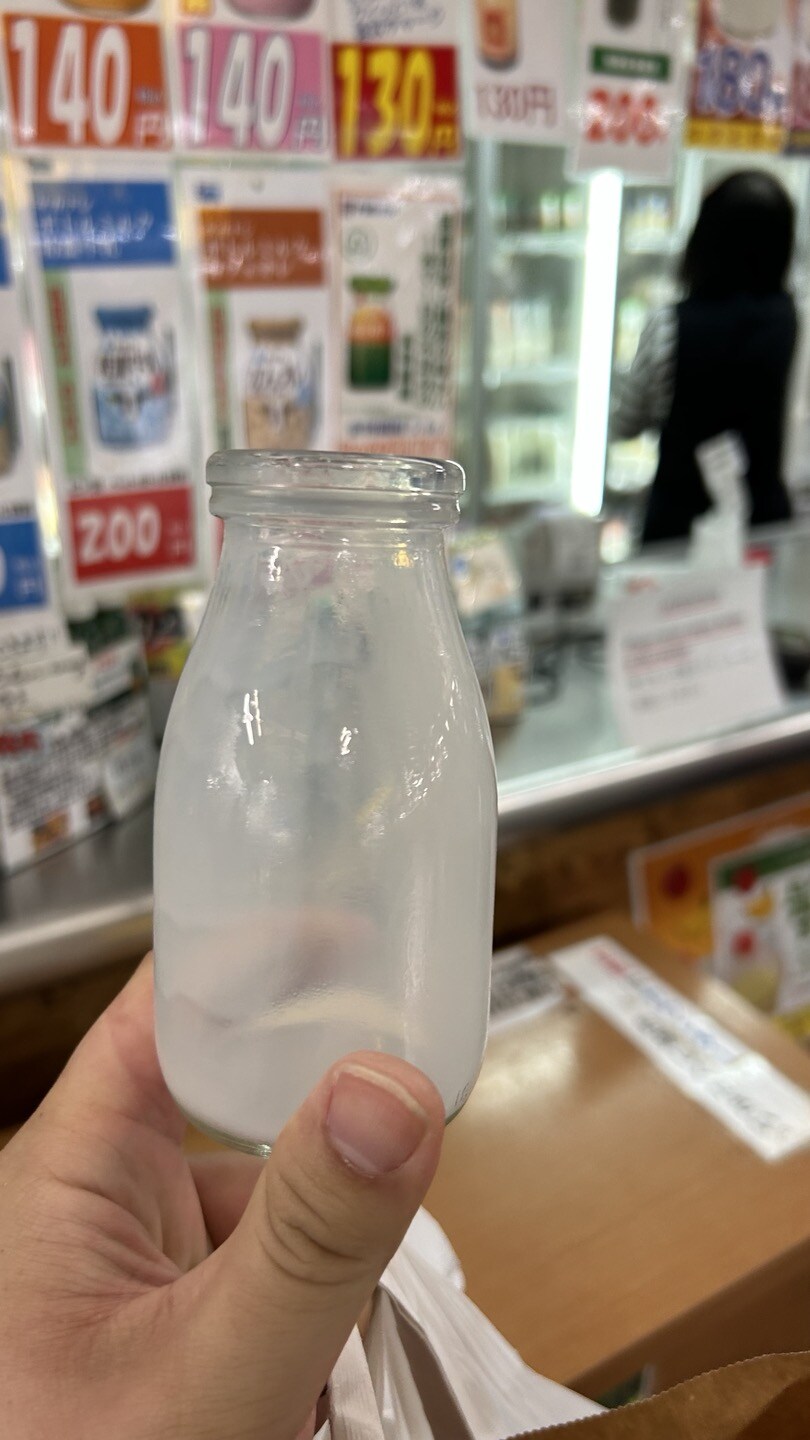병우유만 40종이 넘는 아키하바라 전철 가판대_6.jpg