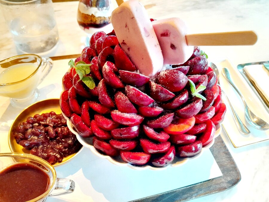 앰배서더 풀만의 체리빙수_4.jpg