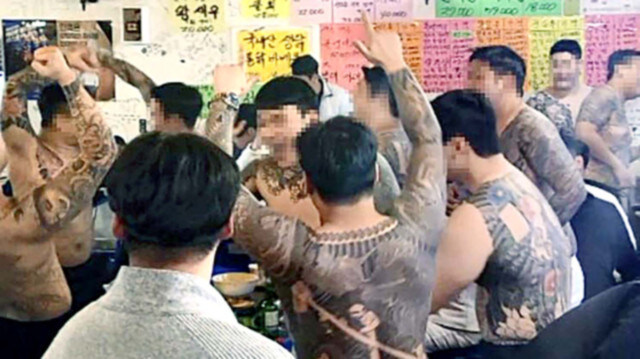 전신 문신에 대한 편견이 없을 수가 없는 이유_6.jpg