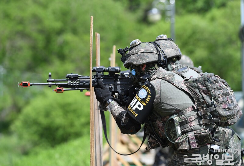 한국군 택티컬화가 신기한 일은 딱히 아닌 이유_4.png