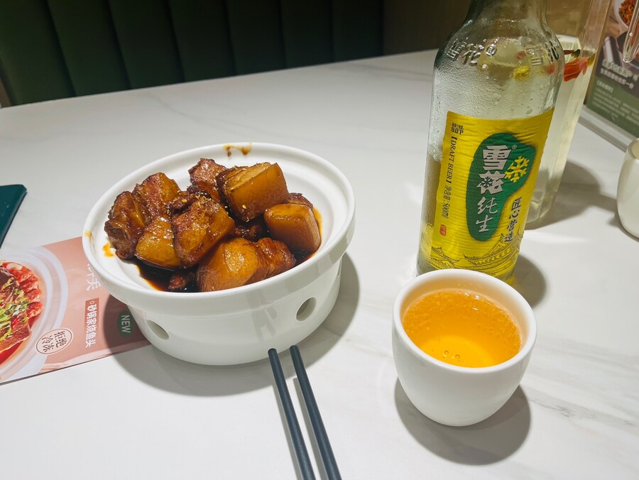 중국 난징 2박 3일 첫끼 계화홍소육 & 설화맥주_9.jpg