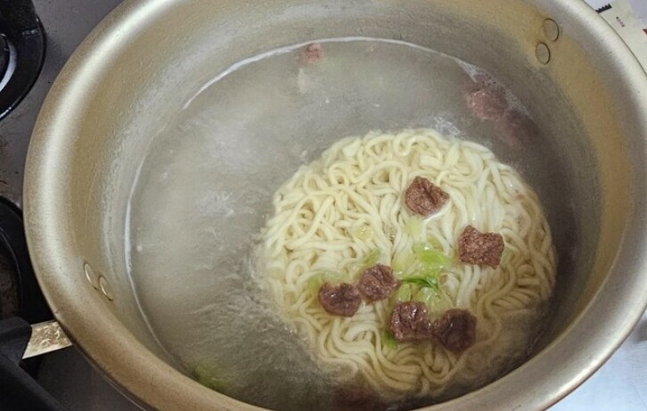 나는 구질구질하게 요리로 베스트 구걸하지 않겠다_1.jpg