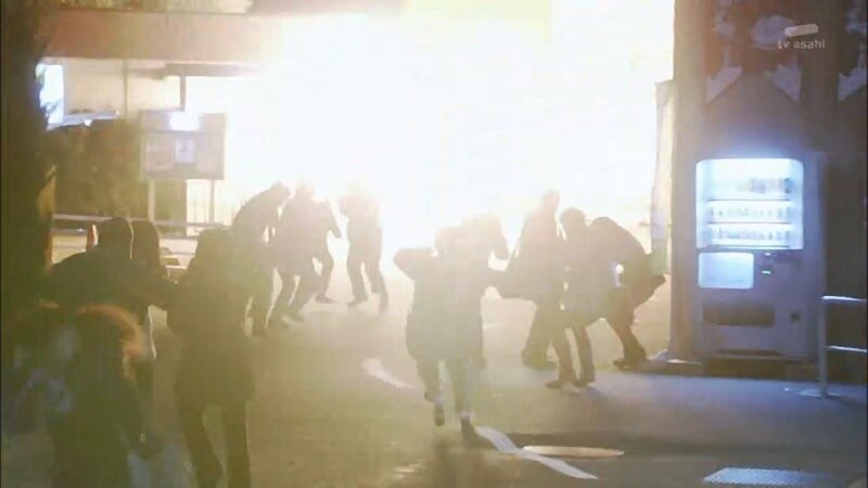 일본 형사 : 이봐, 일본의 공권력을 얕잡아보지말라고!_4.jpg