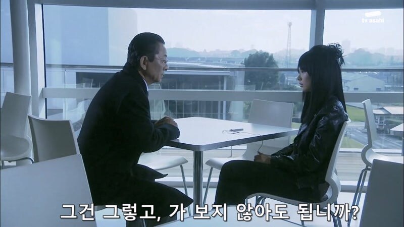 탐문수사중에 오지랖 부리는 늙은 형사_5.jpg