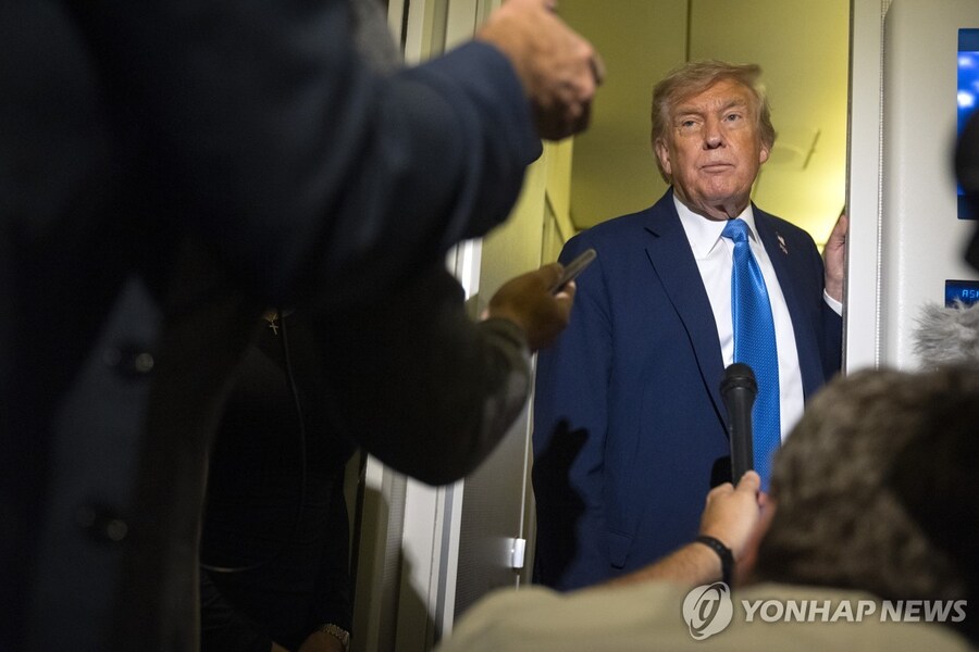 [속보] 트럼프 "이란 최고지도자 소재 알아…지금은 살해 안할것"_1.jpg