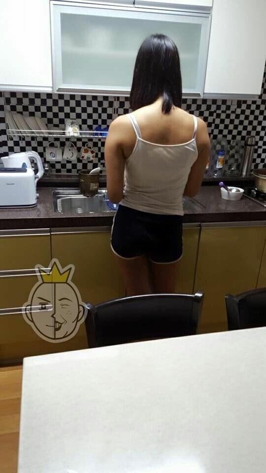 여자 고등학생의 숨막히는 뒷태.jpg_1.jpg