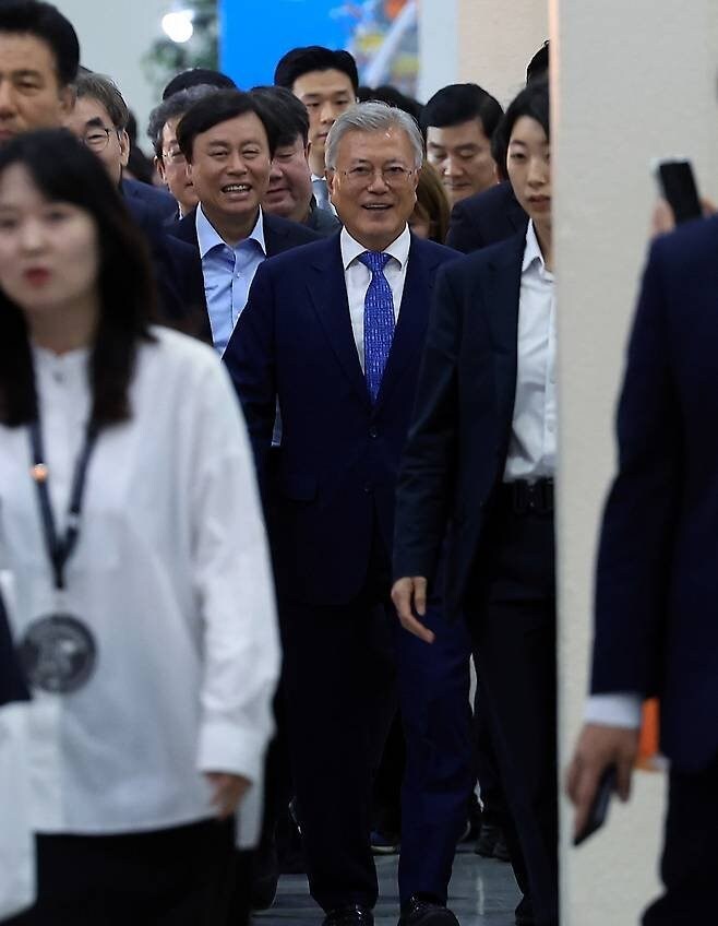 대통령) 서울국제도서전 근황_3.jpg