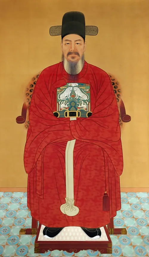 확실히 이순신 장군님은 이렇게 멀끔하시진 않았을듯_1.webp