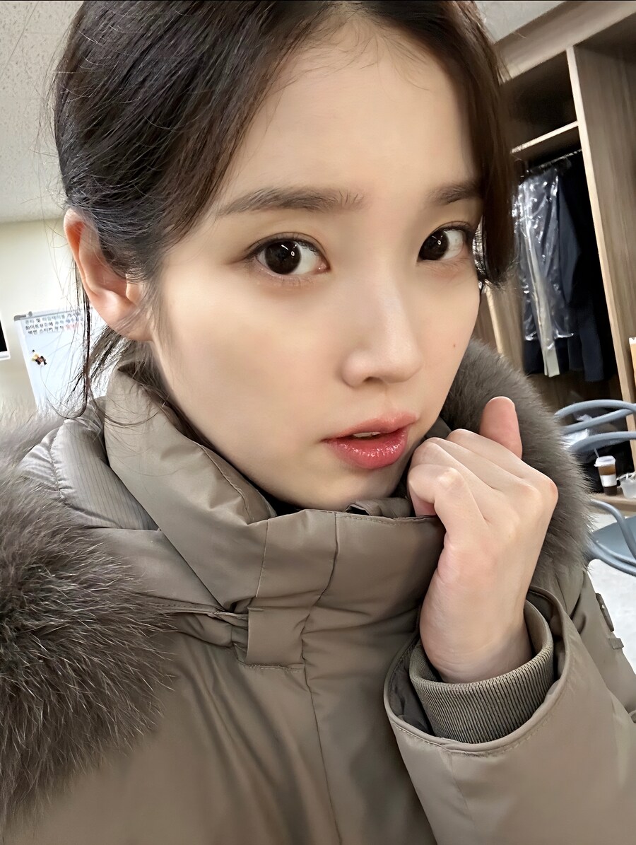 2025.06.19 아이유 베리즈 포스트_2.jpg