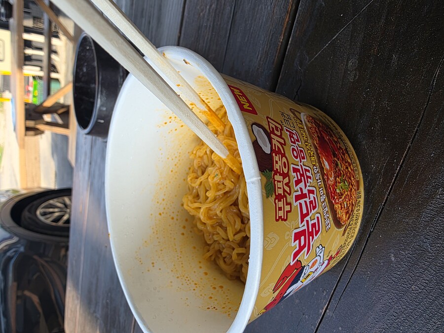 후기)붉닭계의 범부 푸팟퐁커리맛_1.jpg