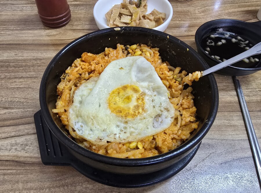 아침에 먹은 집 근처 분식점 수둔_8.jpg