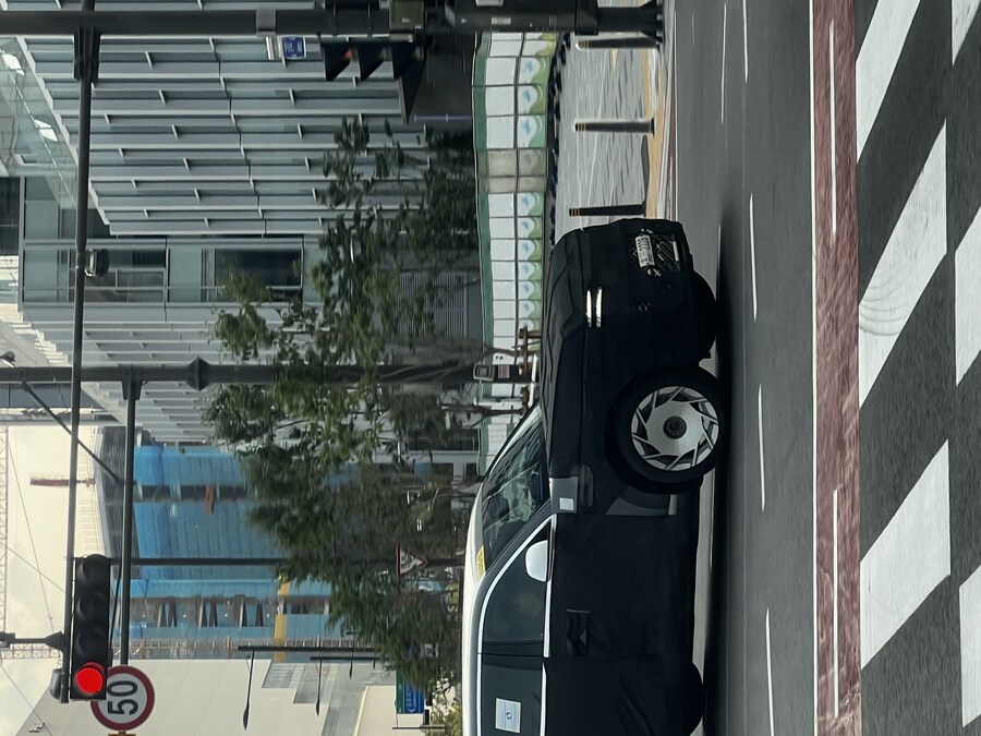 판교에서 봤던 GV90?_4.jpg