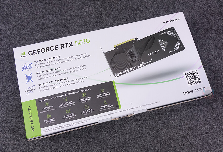블랙감성!PNY 지포스 RTX 5070 OC D7 12GB Triple Fan_5.jpg