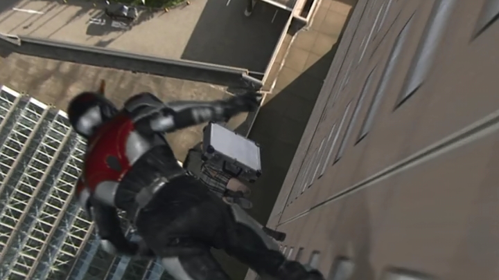 [가면라이더 카부토] 너무도 하이퍼 했던 등장_1.jpg