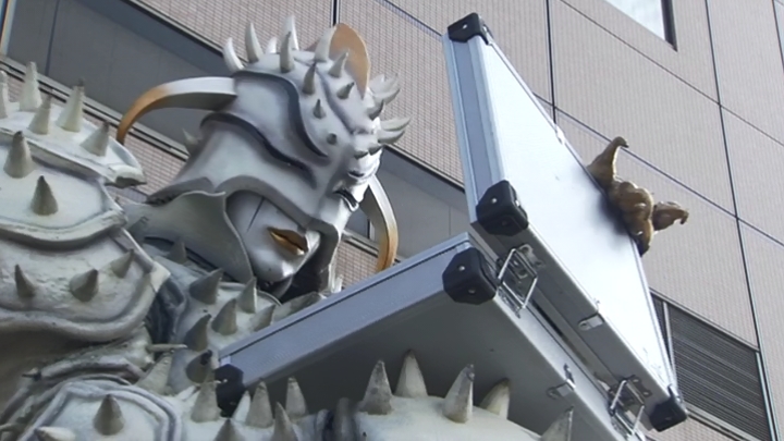 [가면라이더 카부토] 너무도 하이퍼 했던 등장_8.jpg