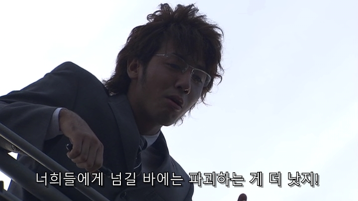 [가면라이더 카부토] 너무도 하이퍼 했던 등장_17.jpg