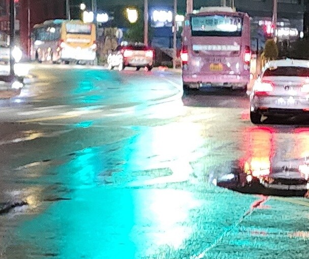 퇴근길 버스 놓치니 새삼 슬퍼진다..._3.jpg
