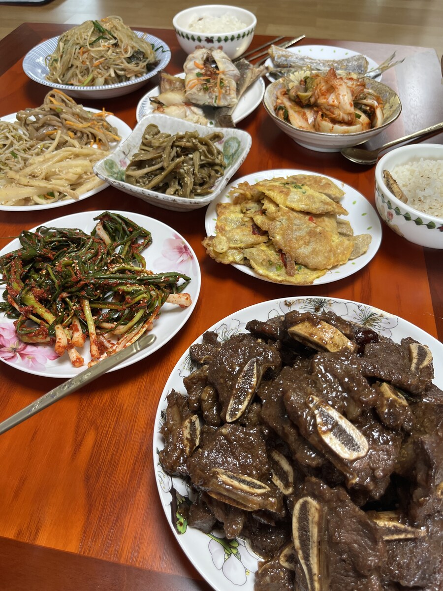 먹을게 없다고 생각하는 사람이 은근히 있는 밥상.jpg_1.jpg