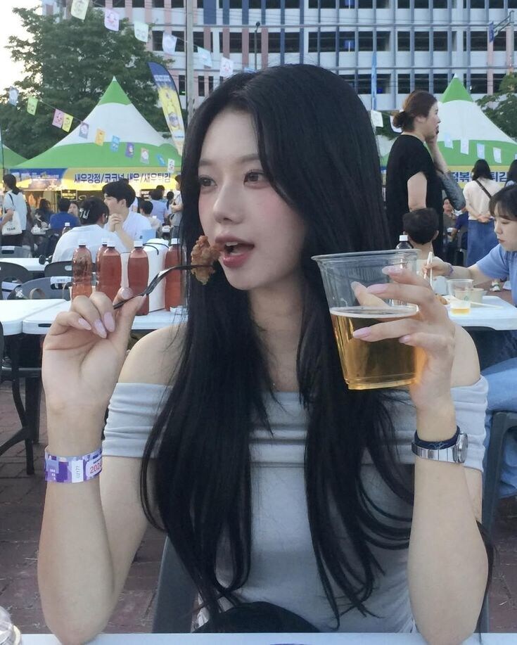 은근히 취향타는 여친 스타일_2.jpg