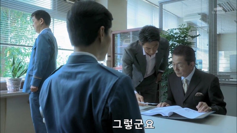 범죄자들에게 사랑받았던 교도관_3.jpg