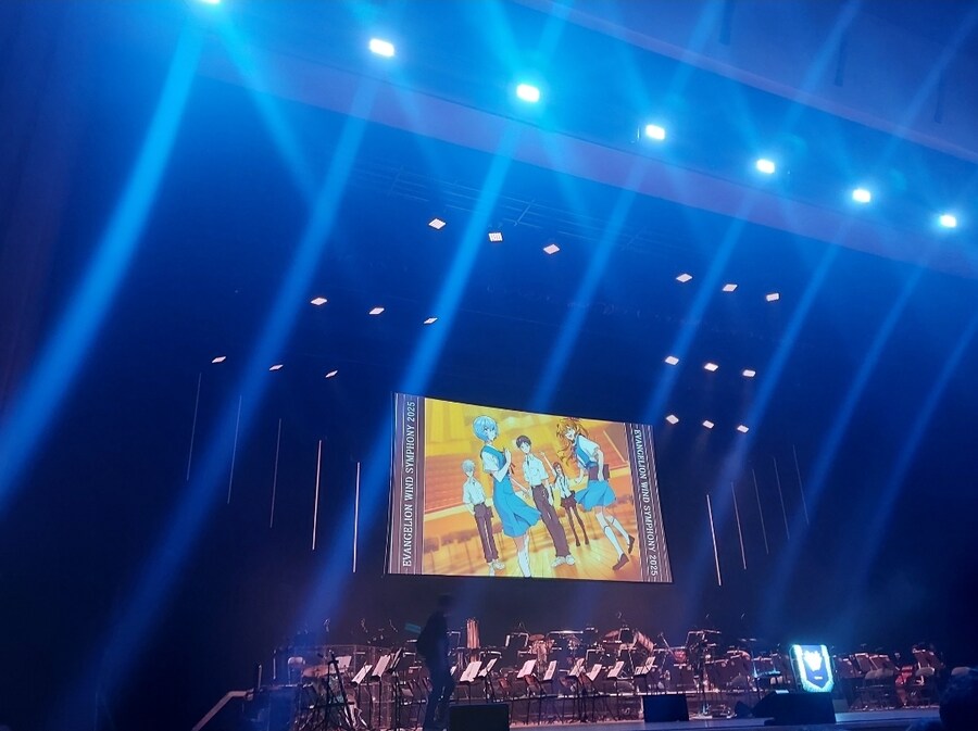 에바) 에반게리온 윈드 심포니 콘서트 왔는데 불안하다._1.jpg