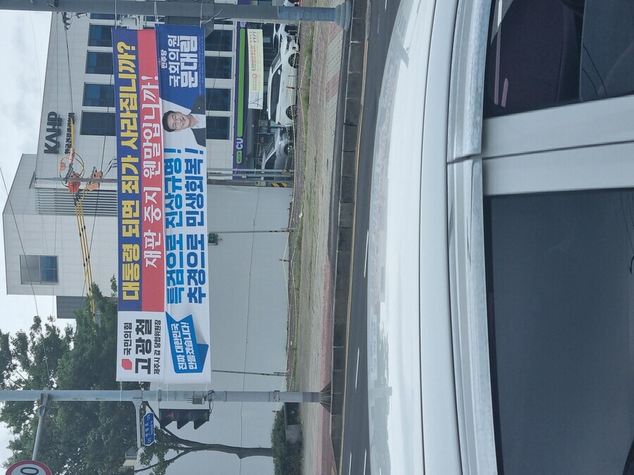 아 정말 훈수두고싶은 디자인이다_1.jpg