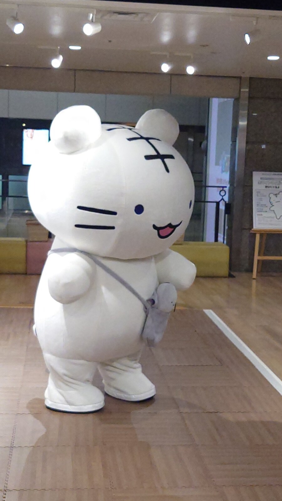 화이트 타이거 인형탈_3.jpg