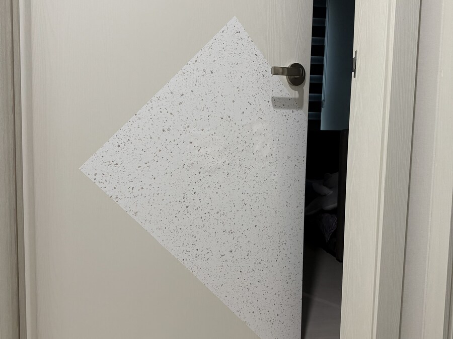 박살난 문짝 고쳐(?)줌_2.jpg