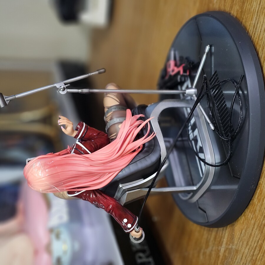 한 때 니케의 대표 망측캐였던 볼륨_7.jpg