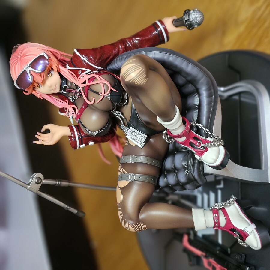 한 때 니케의 대표 망측캐였던 볼륨_10.jpg