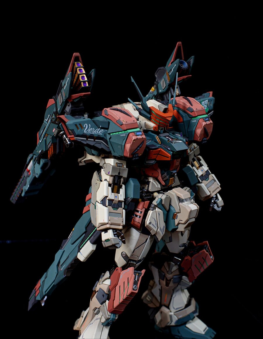 [MG] 베르데 버스터 건담_3.jpg