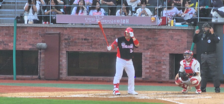 승리의 직관러.jpg_3.jpg