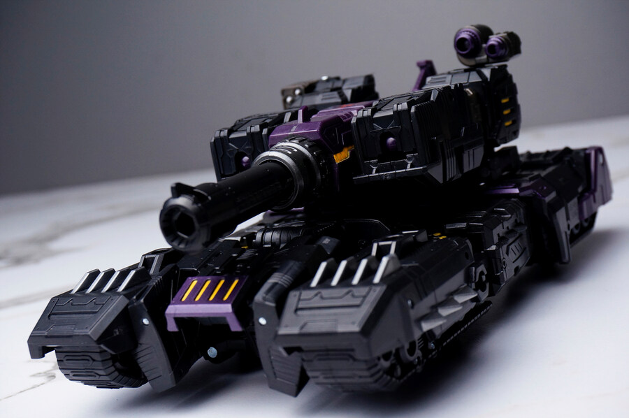 트랜스포머 에오프 폴른(메가트로너스)_2.jpg