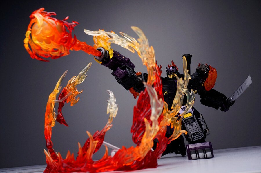 트랜스포머 에오프 폴른(메가트로너스)_21.jpg