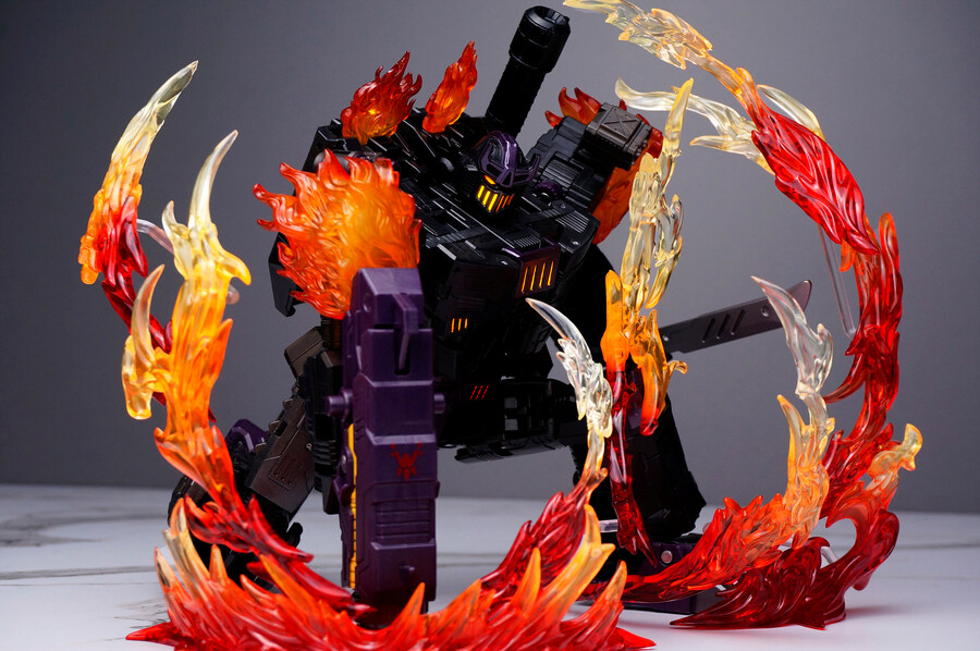 트랜스포머 에오프 폴른(메가트로너스)_22.jpg