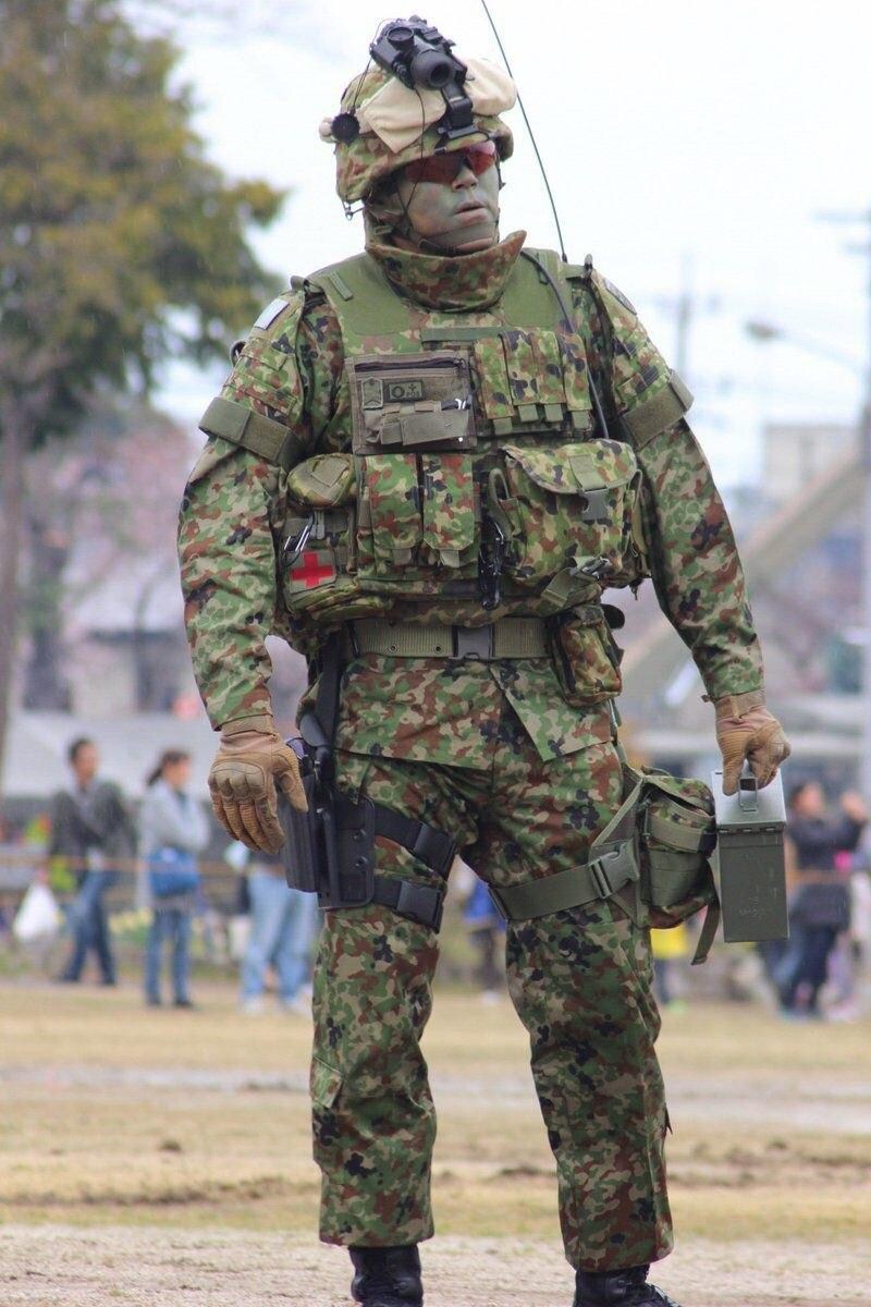 지구상 모든 군사조직에서 볼 수 있다는 '그 표정'_1.jpg