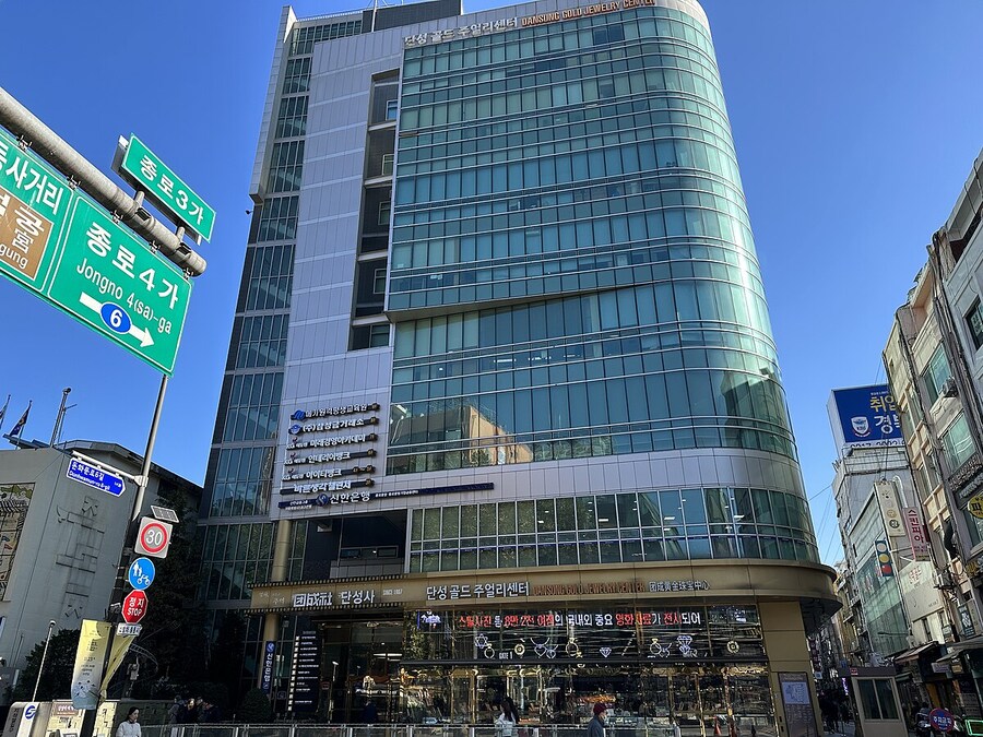 옛 종로 3대 영화관 현황_3.jpg