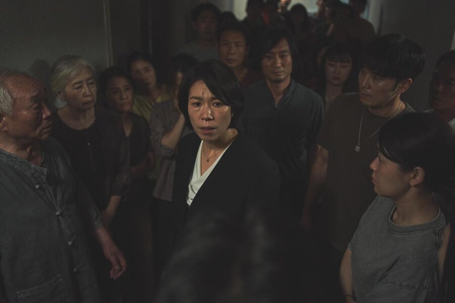 넷플릭스 '84제곱미터' 스틸들_5.png